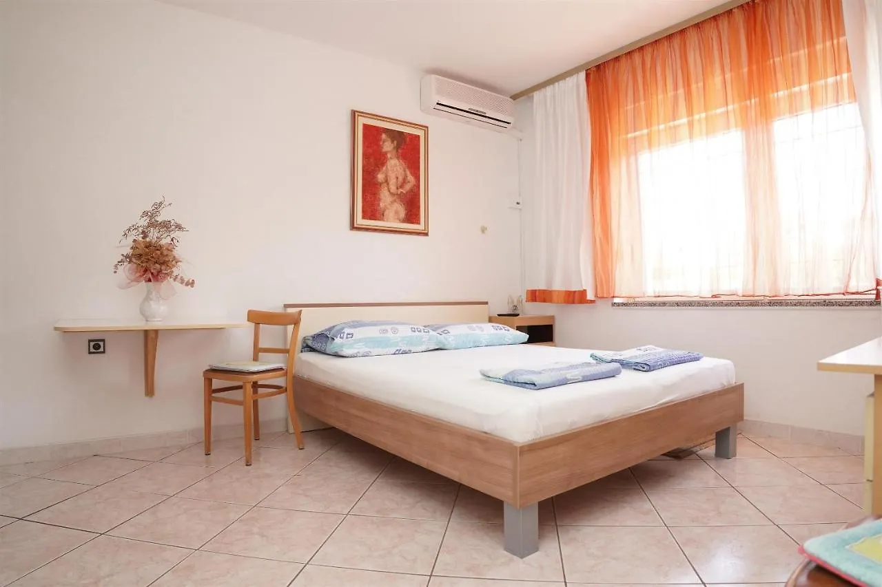 Apartments Mare Trogir Chorvatsko