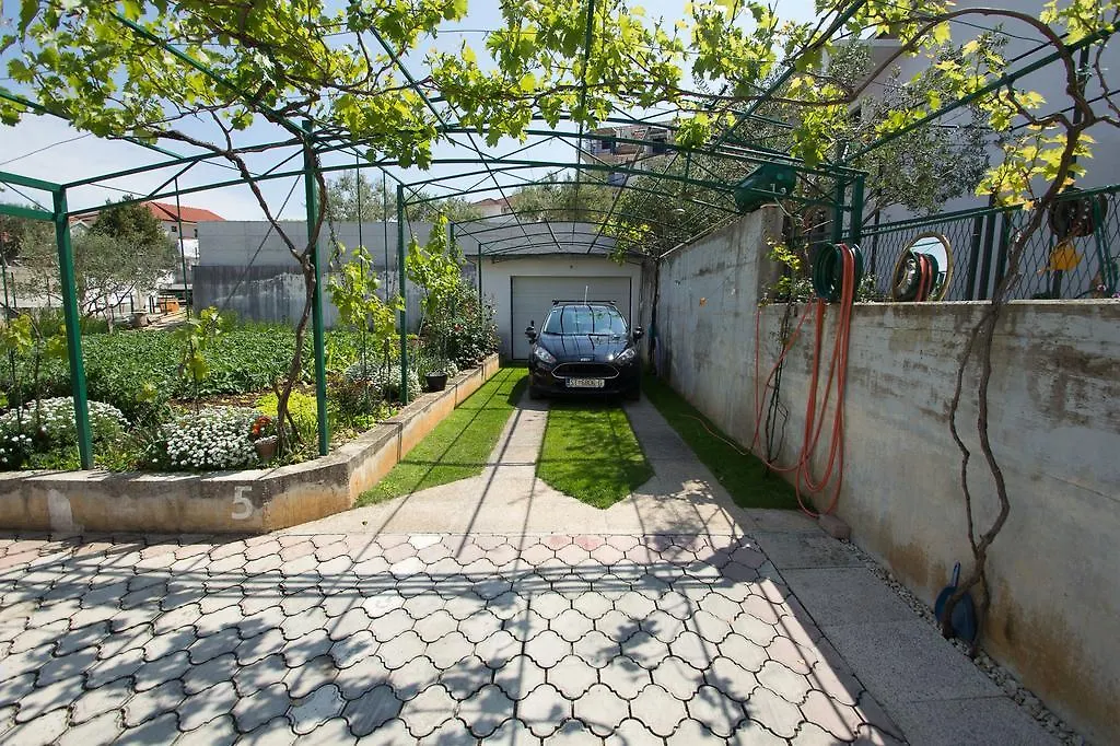 Apartments Mare Trogir