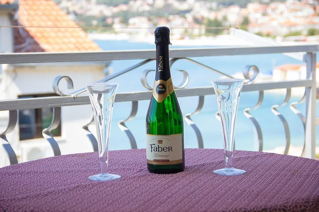 Apartments Mare Trogir